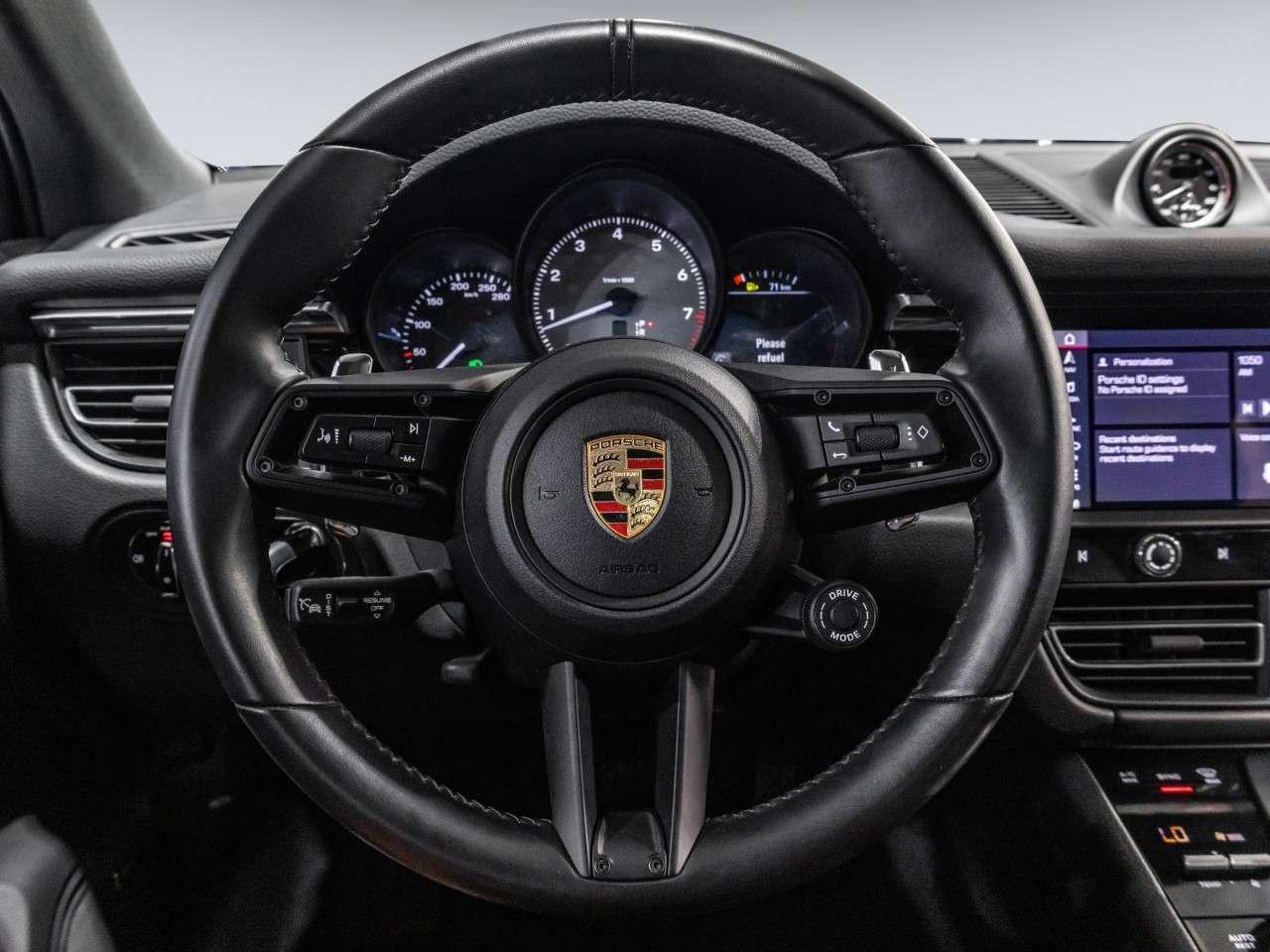 2025 Porsche Macan S AWD Photo