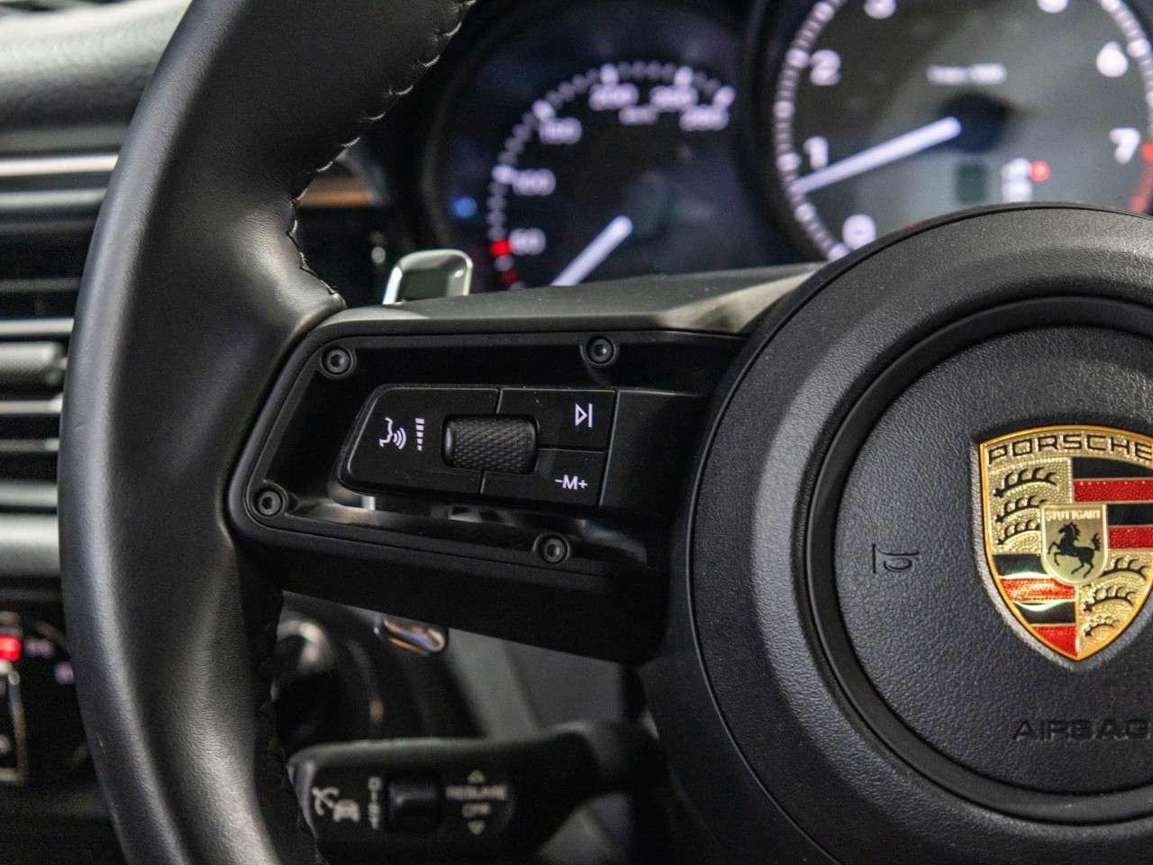 2025 Porsche Macan S AWD Photo