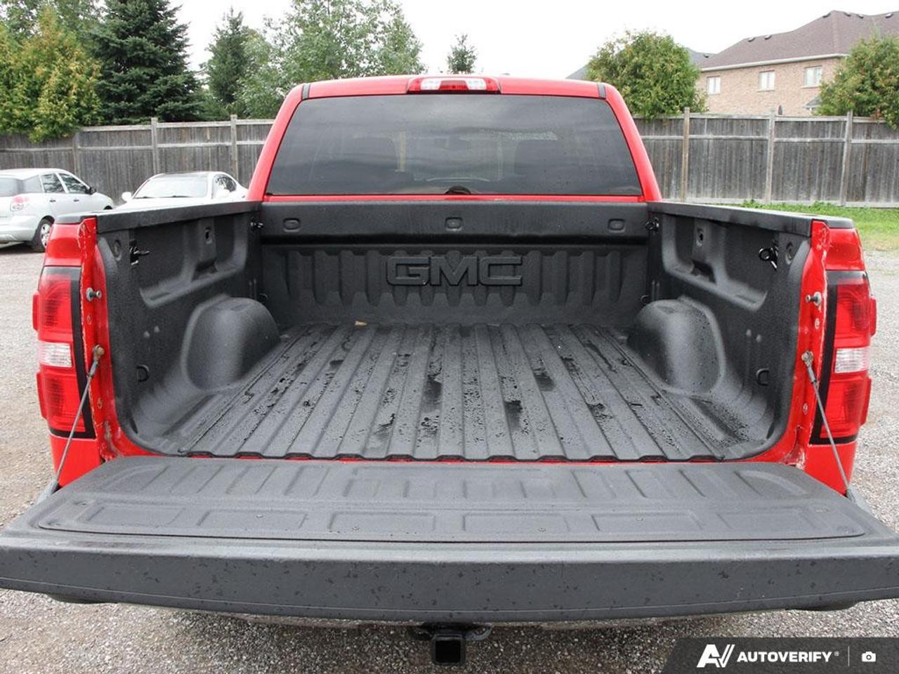 2017 GMC Sierra 1500 4WD Crew Cab Short Box SLE Photo