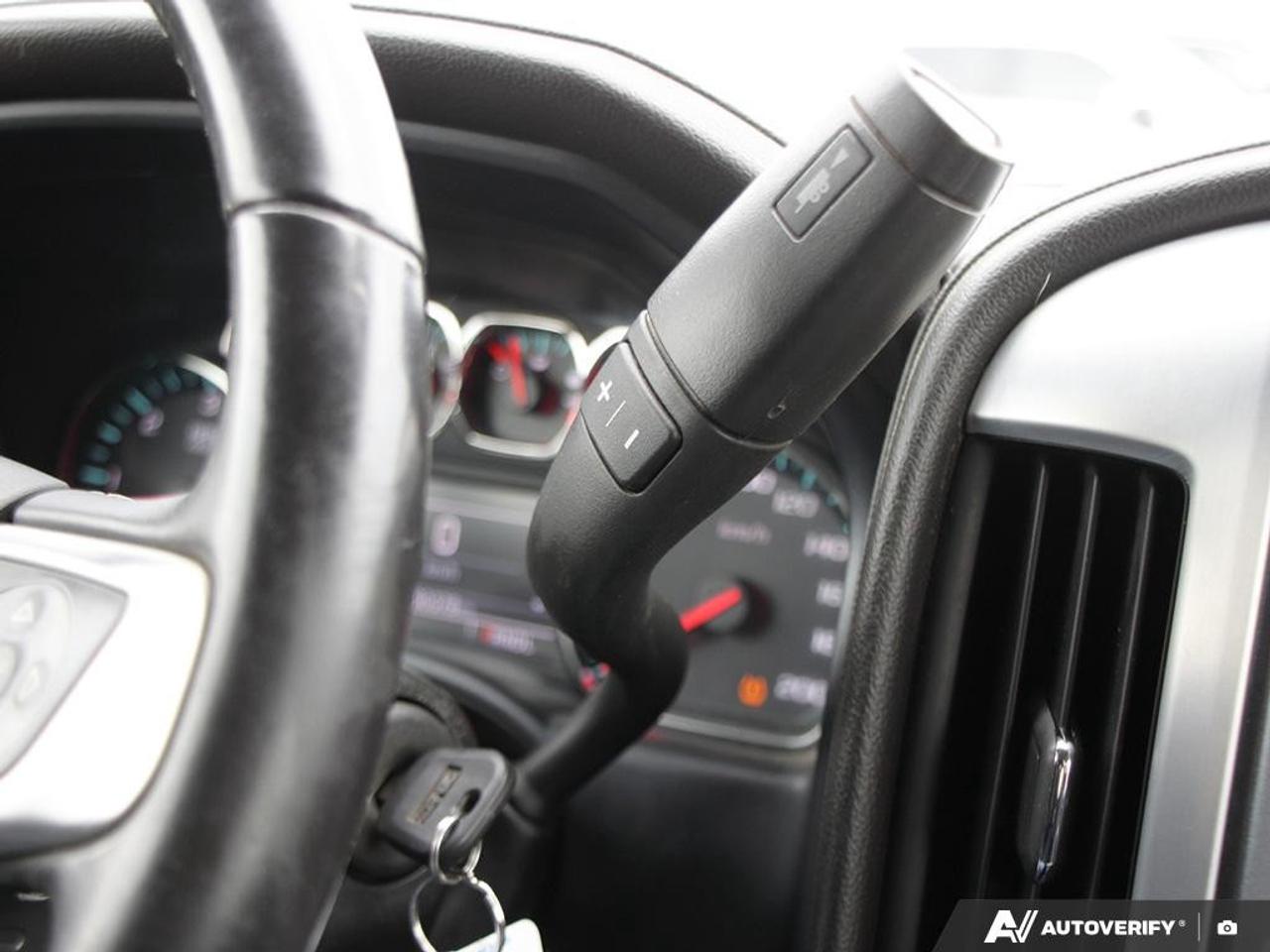 2017 GMC Sierra 1500 4WD Crew Cab Short Box SLE Photo
