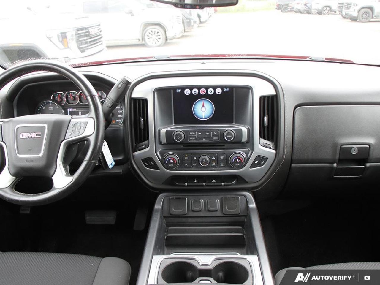 2017 GMC Sierra 1500 4WD Crew Cab Short Box SLE Photo
