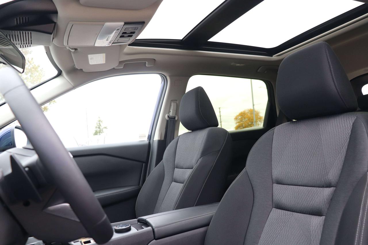 2026 Nissan Rogue SV Moonroof No Accidents Low Mileage Remote Start Photo
