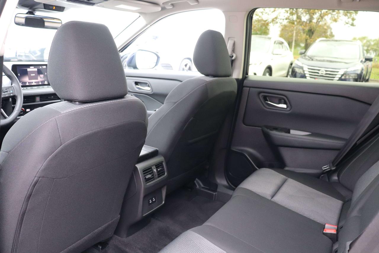 2026 Nissan Rogue SV Moonroof No Accidents Low Mileage Remote Start Photo