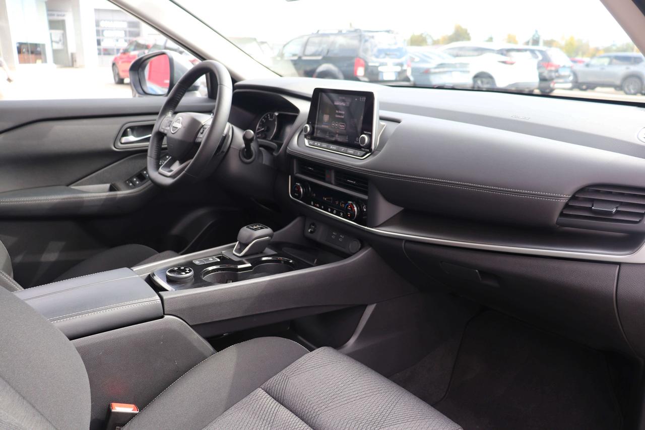 2026 Nissan Rogue SV Moonroof No Accidents Low Mileage Remote Start Photo