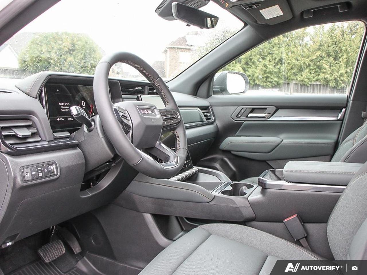 2027 GMC Terrain AWD AT4 Photo