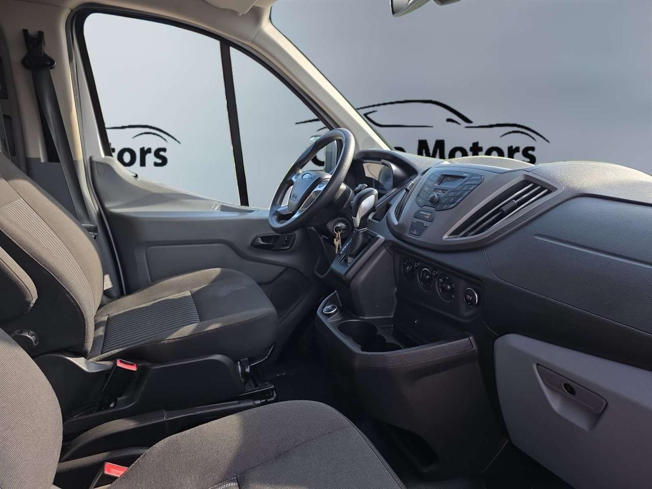 2019 Ford Transit T-250 148 Low Rf 9000 GVWR Swing-Out RH Dr * VERY LOW KM / CAMERA Photo