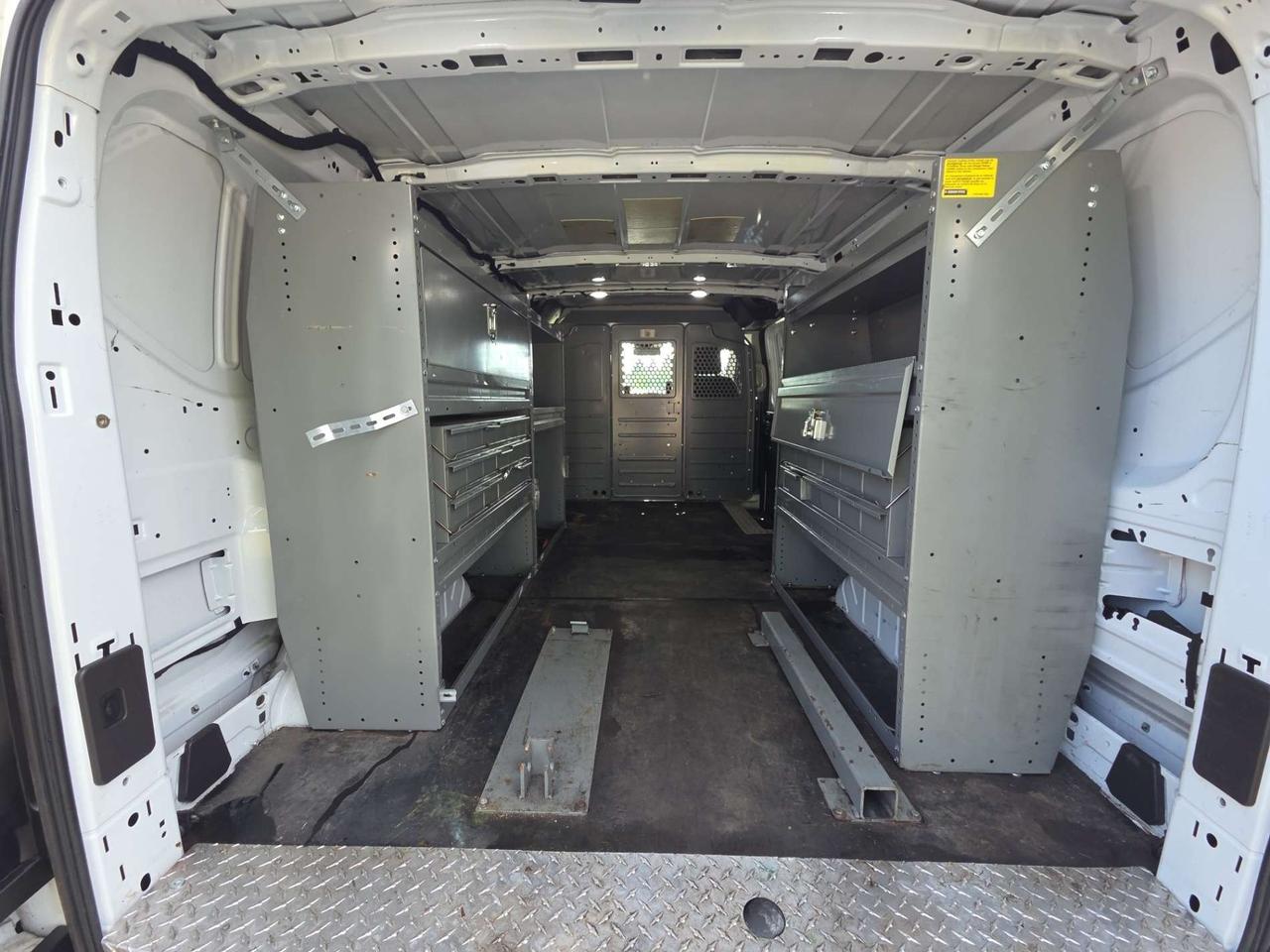 2019 Ford Transit T-250 148 Low Rf 9000 GVWR Swing-Out RH Dr * VERY LOW KM / CAMERA Photo