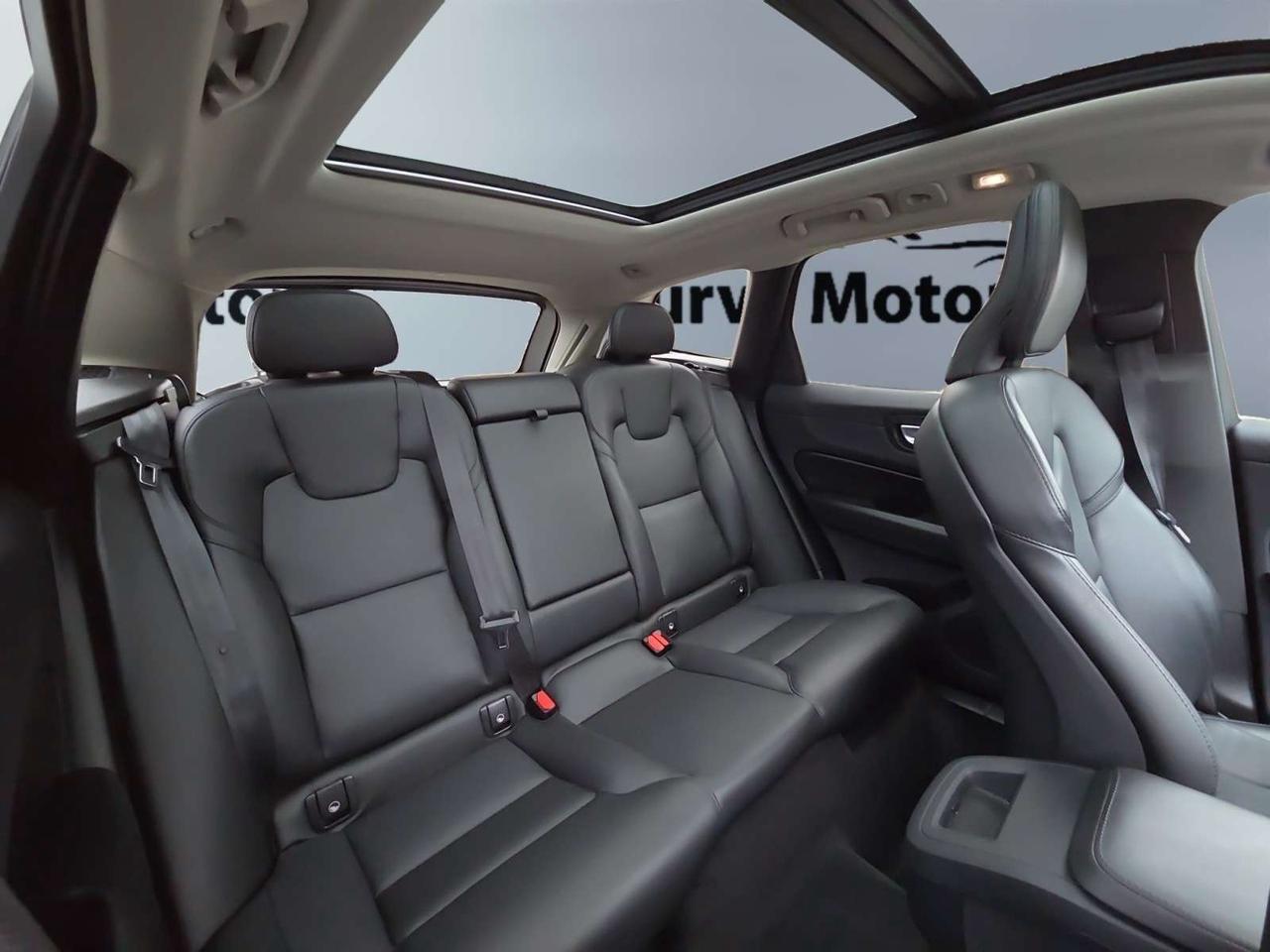 2023 Volvo XC60 B6 AWD Core * NO ACCIDENTS / 1 OWNER / FULL SERVICE HISTORY Photo
