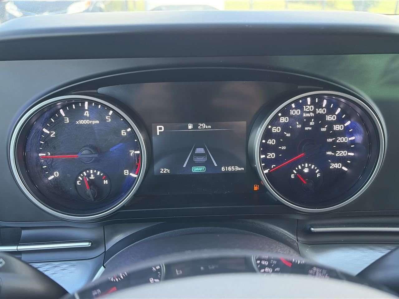 2023 Kia Carnival LX CPO AVAILABLE   NO ACCIDENTS   REARVIEW CAM   ELECTRONIC PARKING BRAKE   REMOVABLE 2ND ROW SEATS Photo