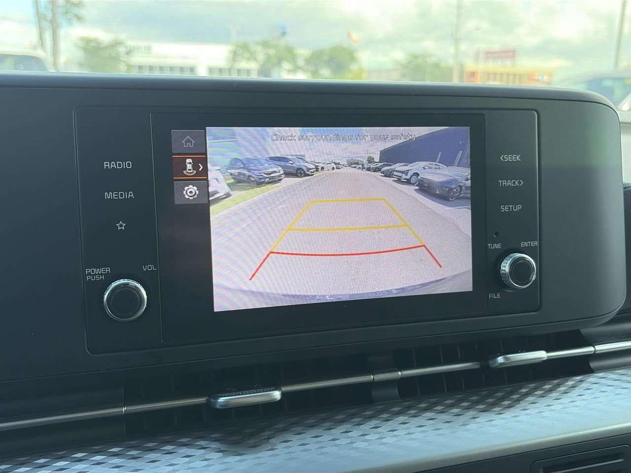 2023 Kia Carnival LX CPO AVAILABLE   NO ACCIDENTS   REARVIEW CAM   ELECTRONIC PARKING BRAKE   REMOVABLE 2ND ROW SEATS Photo