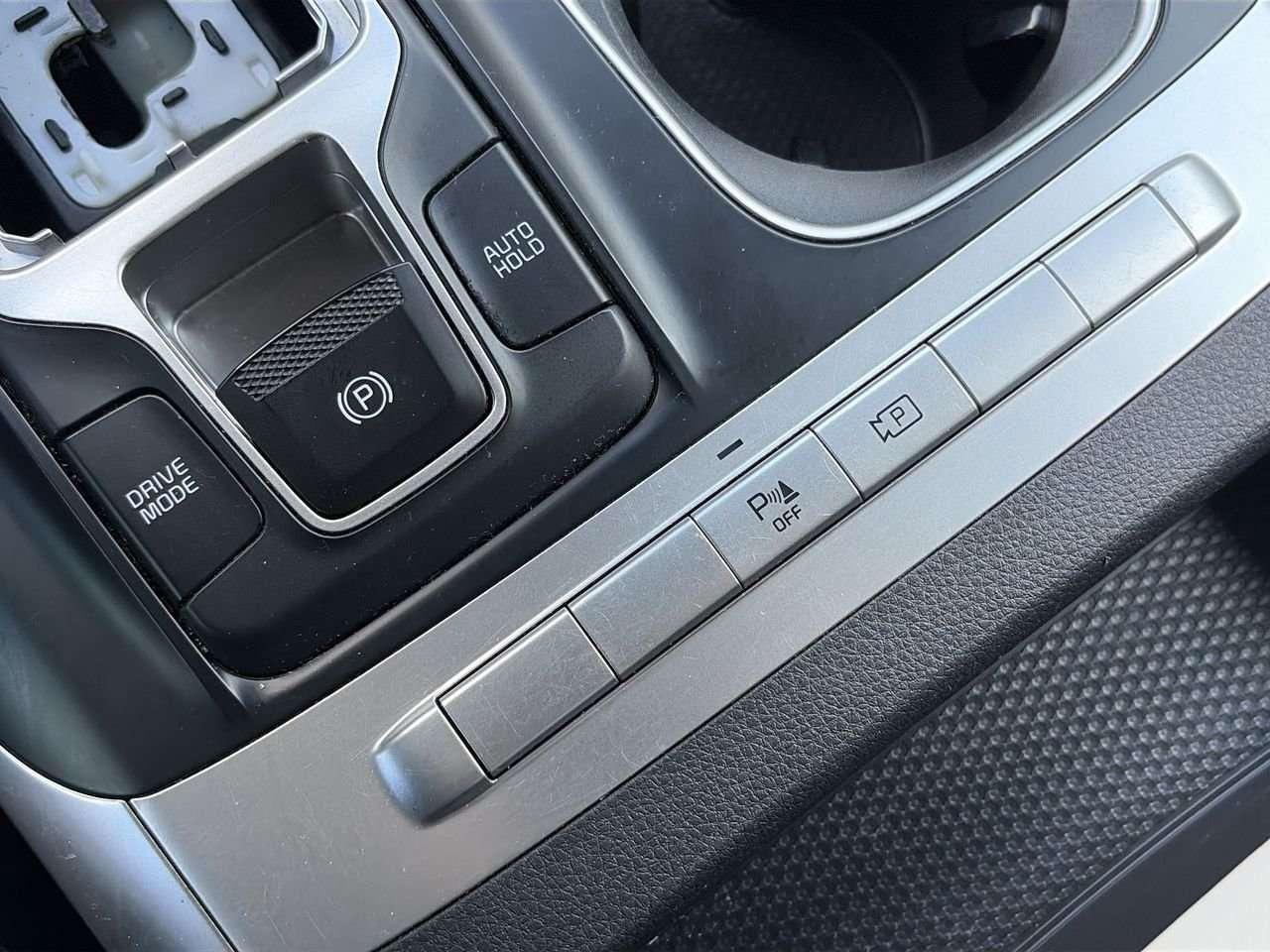 2023 Kia Carnival LX CPO AVAILABLE   NO ACCIDENTS   REARVIEW CAM   ELECTRONIC PARKING BRAKE   REMOVABLE 2ND ROW SEATS Photo