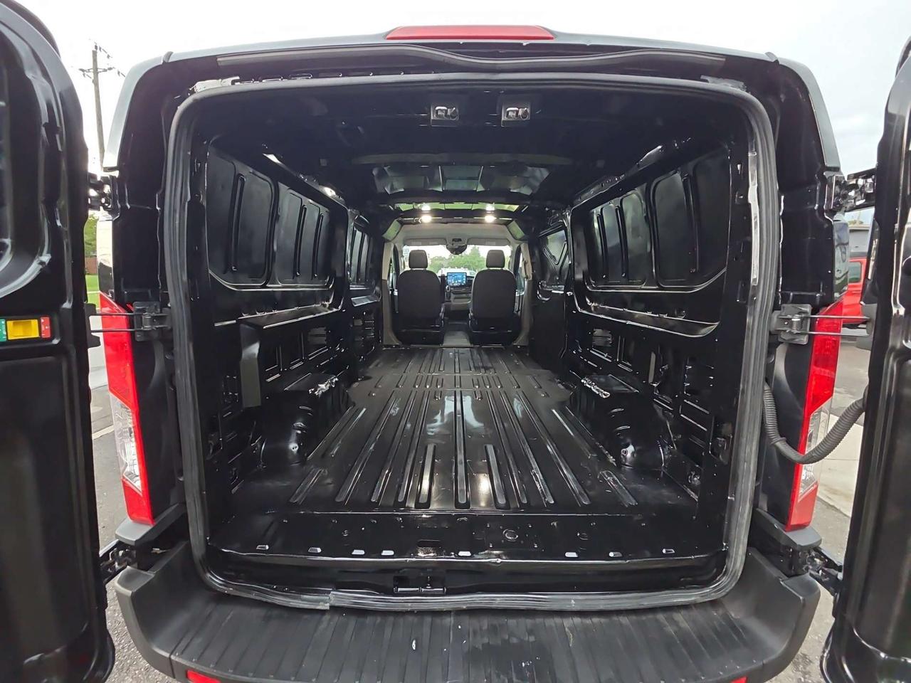 2023 Ford Transit T-150 148 Low Rf 8670 GVWR * CARPLAY / ANDROID AUTO / BACKUP CAMERA Photo