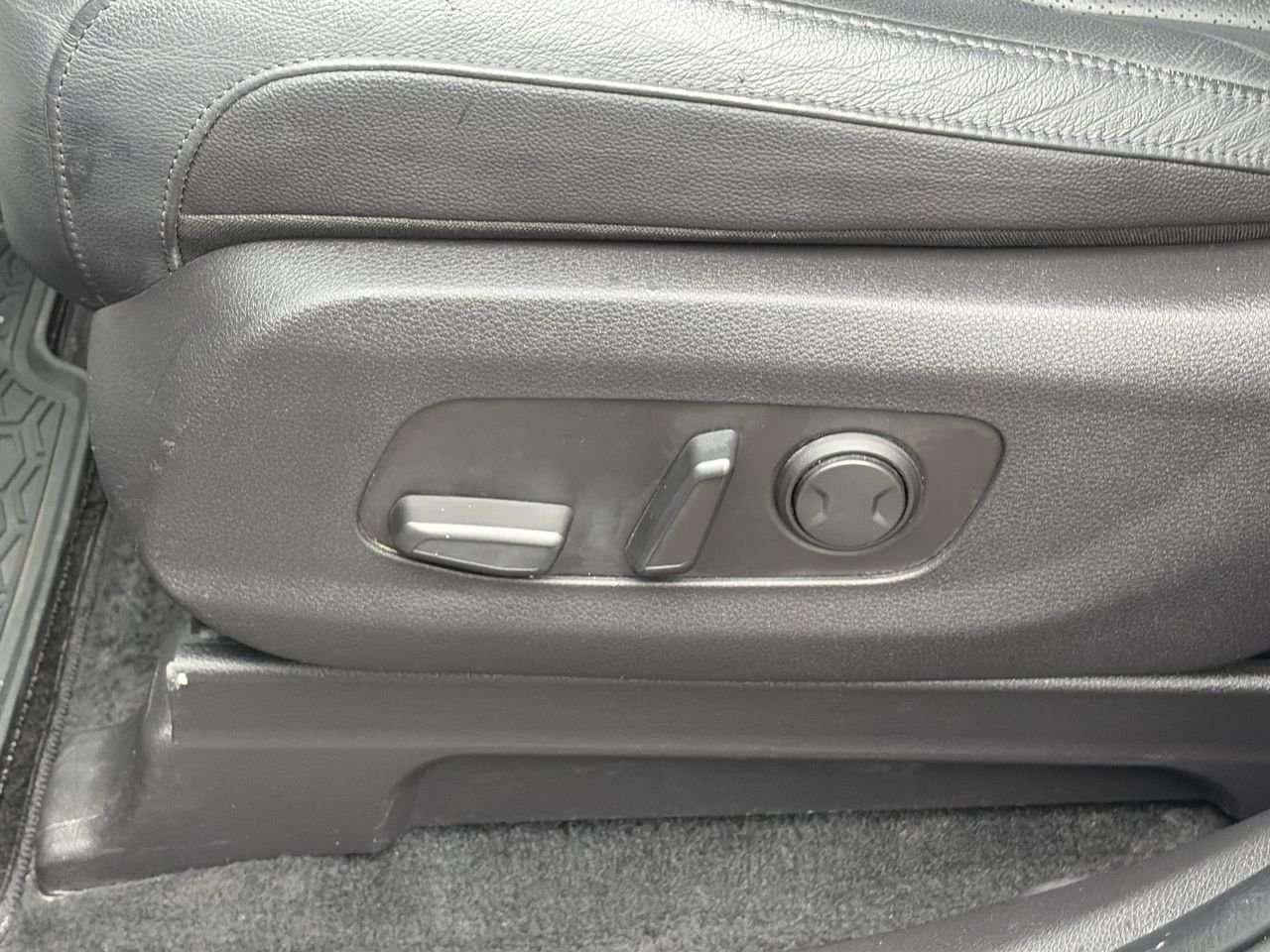 2024 Kia Carnival SX CPO AVAILABLE   LOW KMS   ONE OWNER   NO ACCIDENTS   REMOTE START   7 PASSENGER   BOSE PREMIUM AUDIO Photo
