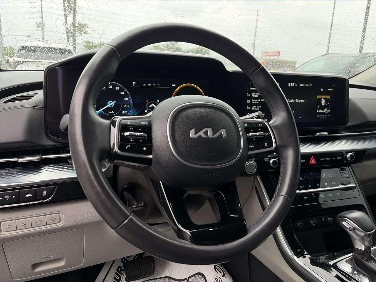 2024 Kia Carnival SX CPO AVAILABLE   LOW KMS   ONE OWNER   NO ACCIDENTS   REMOTE START   7 PASSENGER   BOSE PREMIUM AUDIO Photo