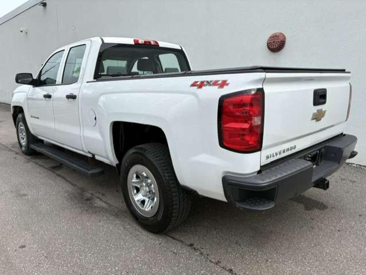 2018 Chevrolet Silverado 1500 4X4 V8 CAMERA-TONNEAU-1 OWNER-NO ACCIDENTS Photo