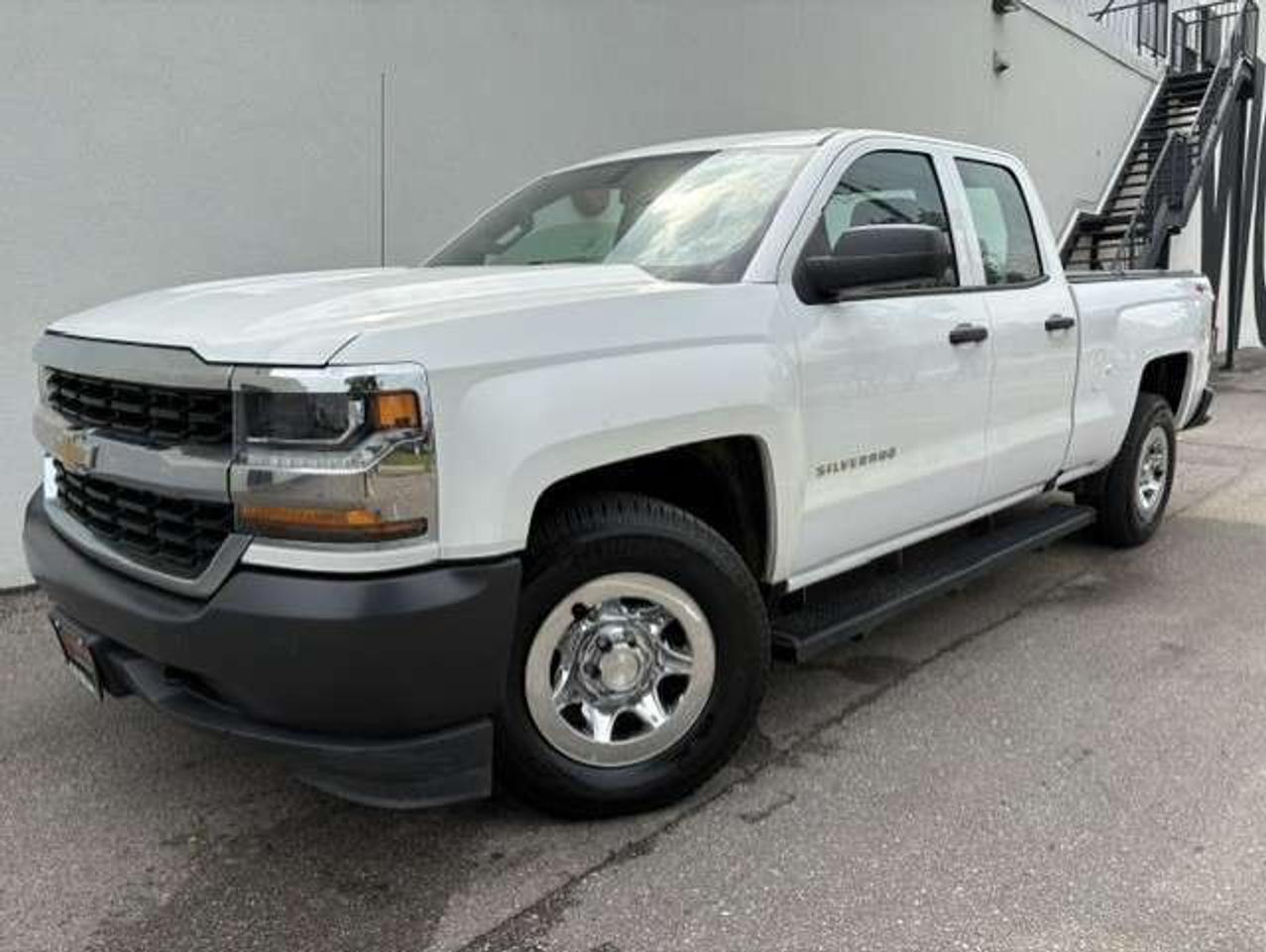 2018 Chevrolet Silverado 1500 4X4 V8 CAMERA-TONNEAU-1 OWNER-NO ACCIDENTS Photo0