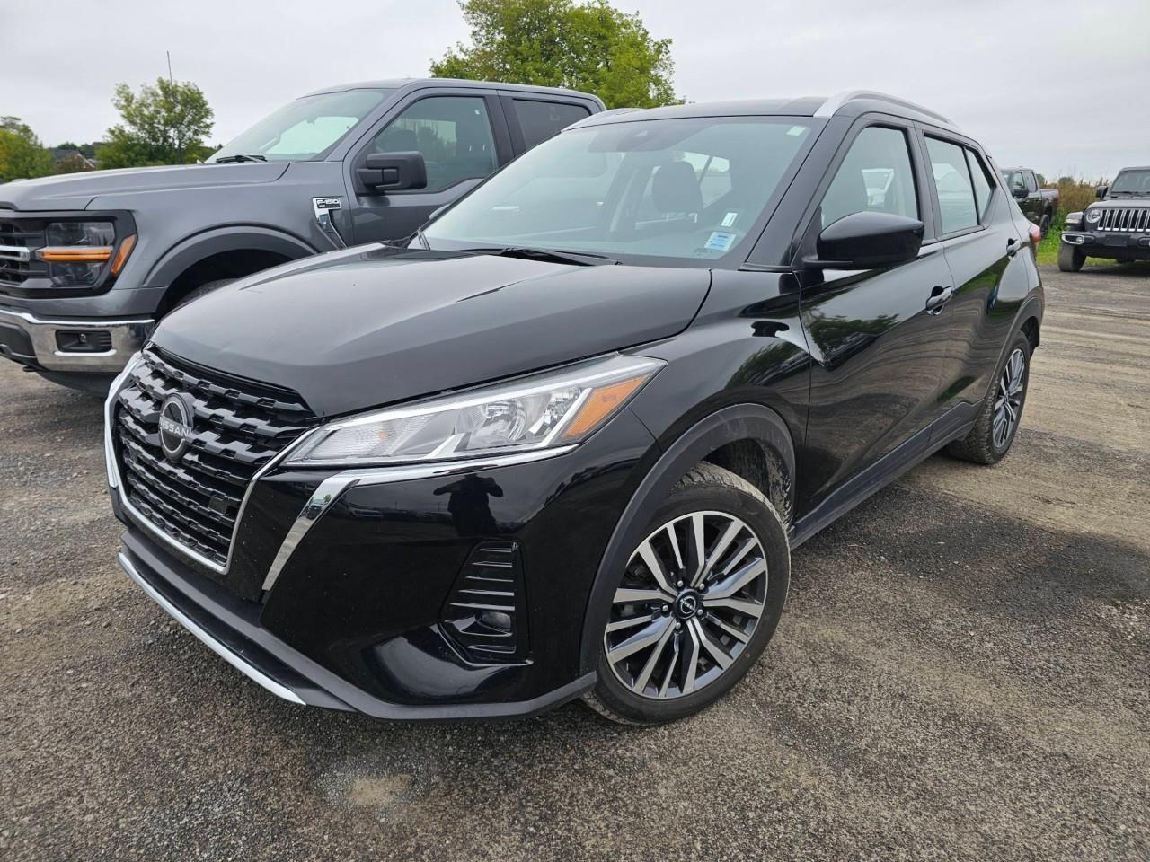 2025 Nissan Kicks Play SV 4dr Front-Wheel Drive Photo