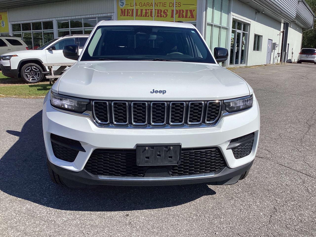 2023 Jeep Grand Cherokee Laredo Photo5