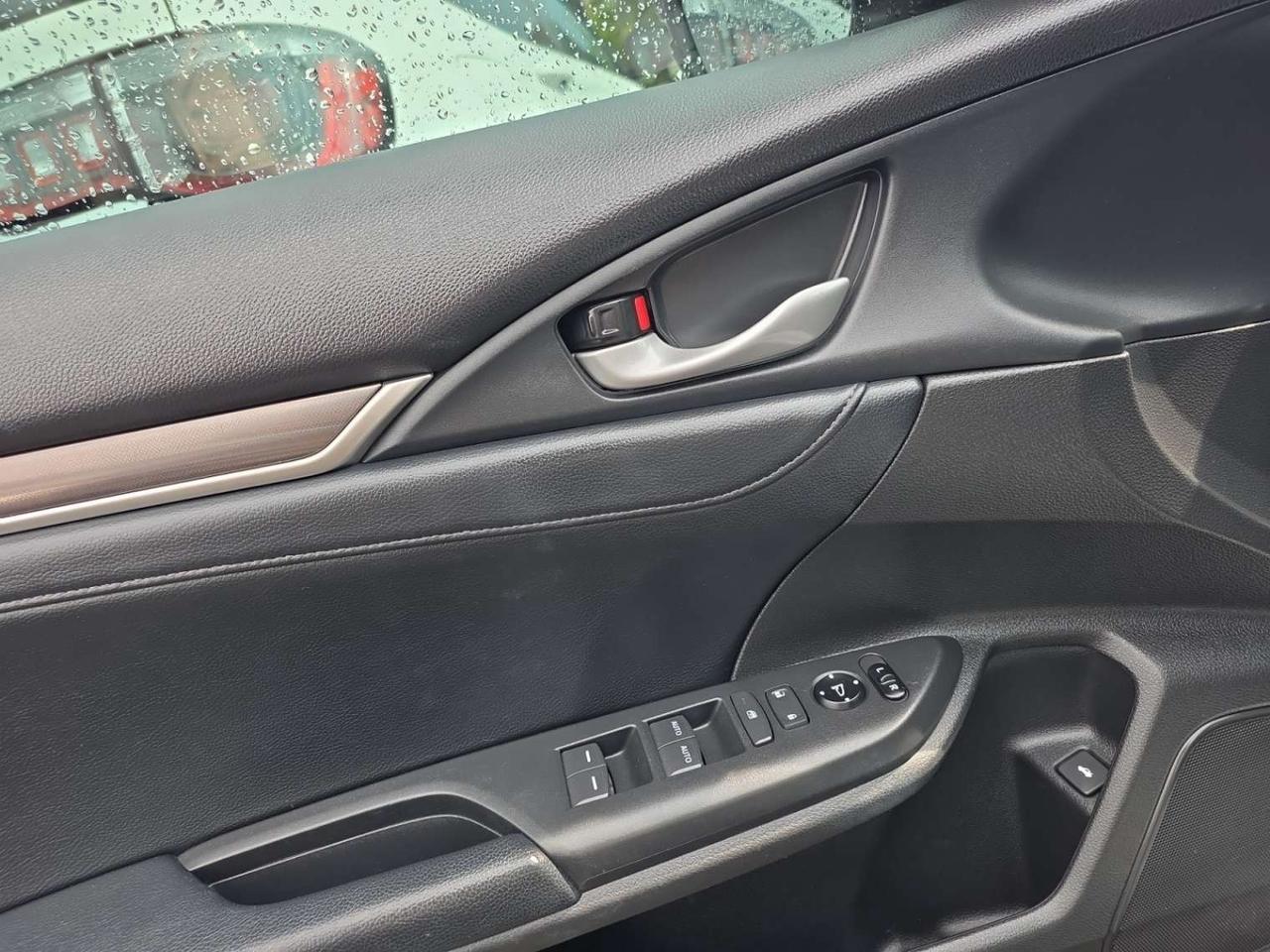 2020 Honda Civic Touring * CARPLAY / ROOF / LEATHER / DRIVER ASSIST / LED LIGHTS / CAMERA Photo