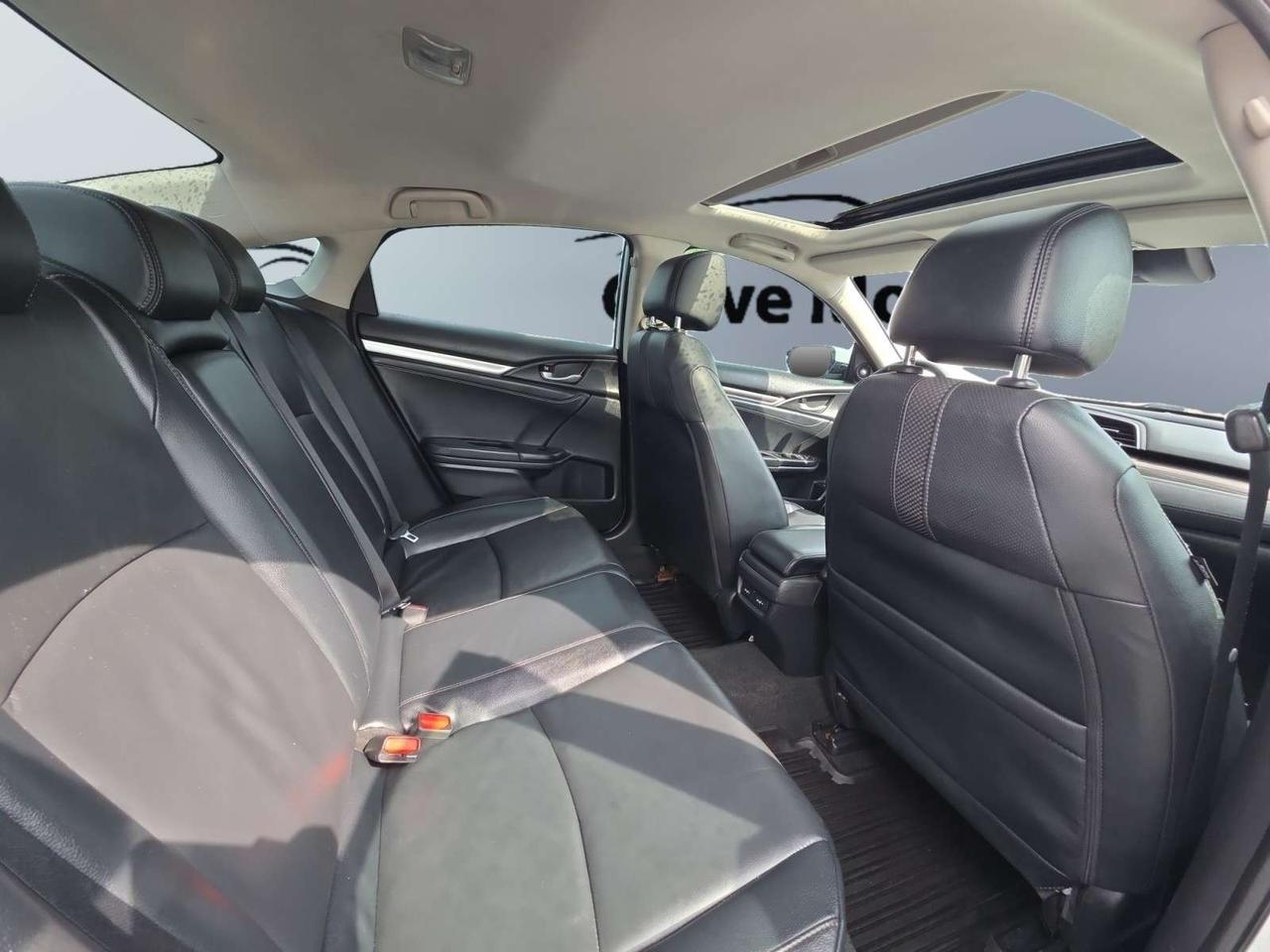 2020 Honda Civic Touring * CARPLAY / ROOF / LEATHER / DRIVER ASSIST / LED LIGHTS / CAMERA Photo