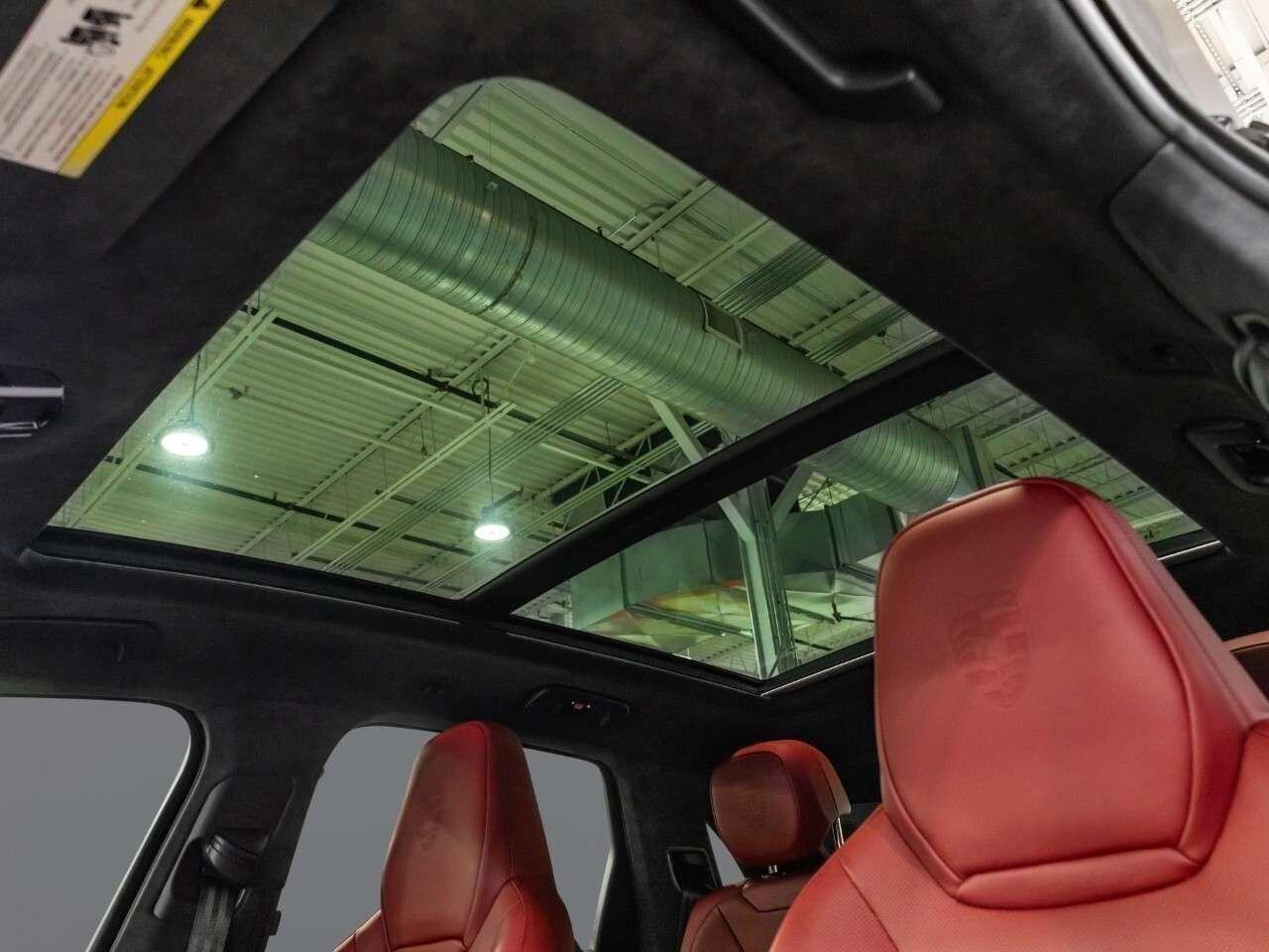 2022 Porsche Cayenne GTS AWD Photo