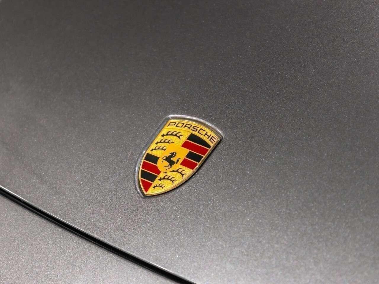 2022 Porsche Cayenne GTS AWD Photo