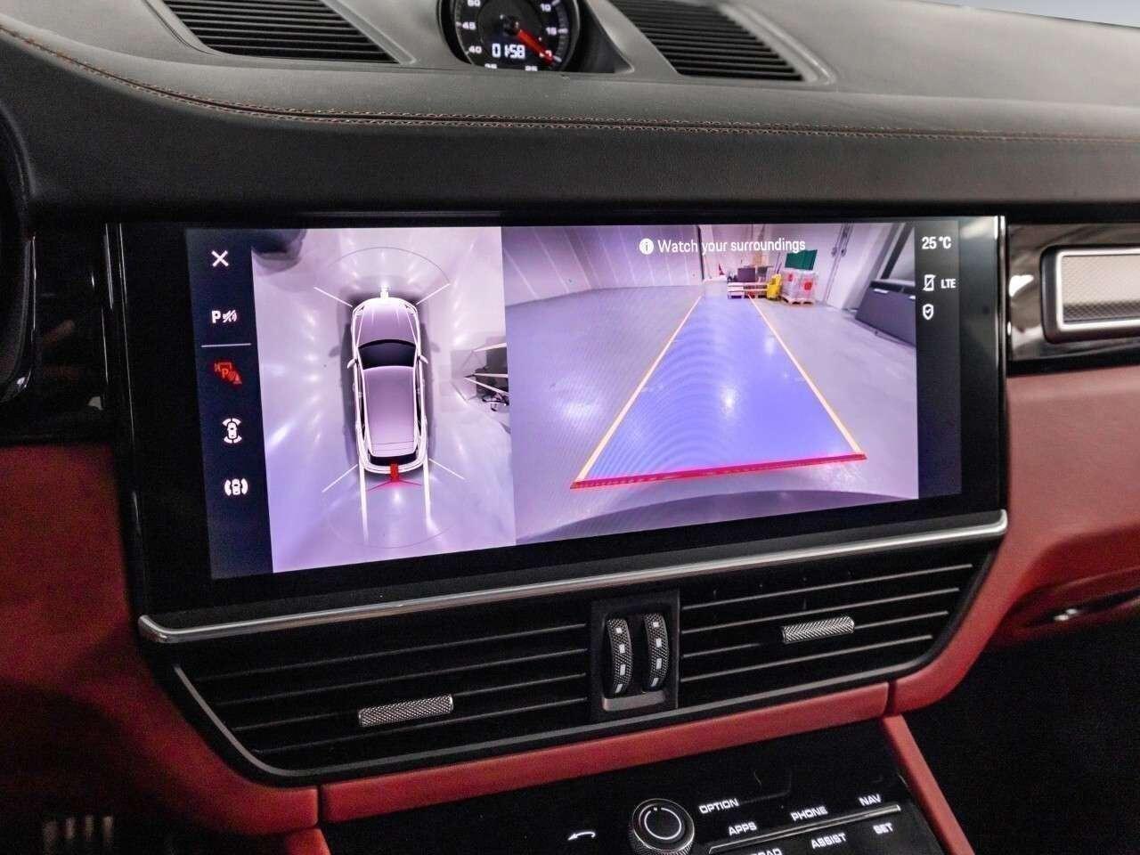 2022 Porsche Cayenne GTS AWD Photo