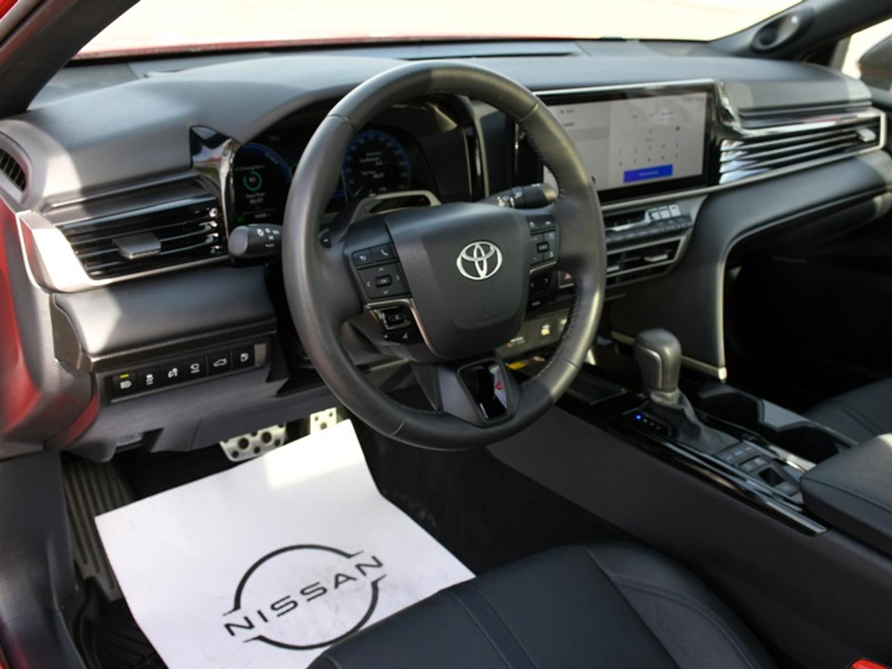 2025 Toyota Camry XSE   Leather   Navi   Roof   Adaptive Cruise   Alloys Photo