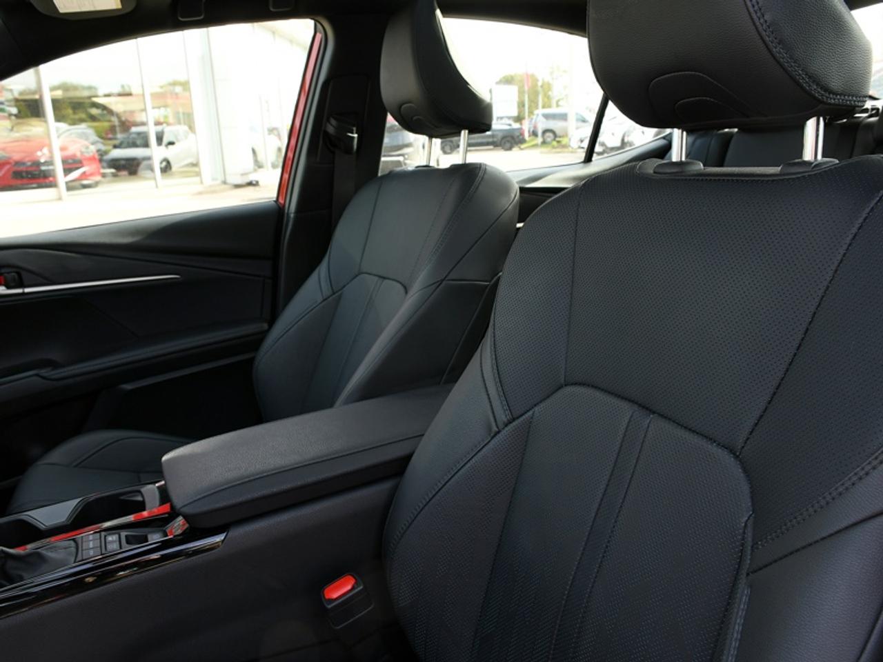 2025 Toyota Camry XSE   Leather   Navi   Roof   Adaptive Cruise   Alloys Photo