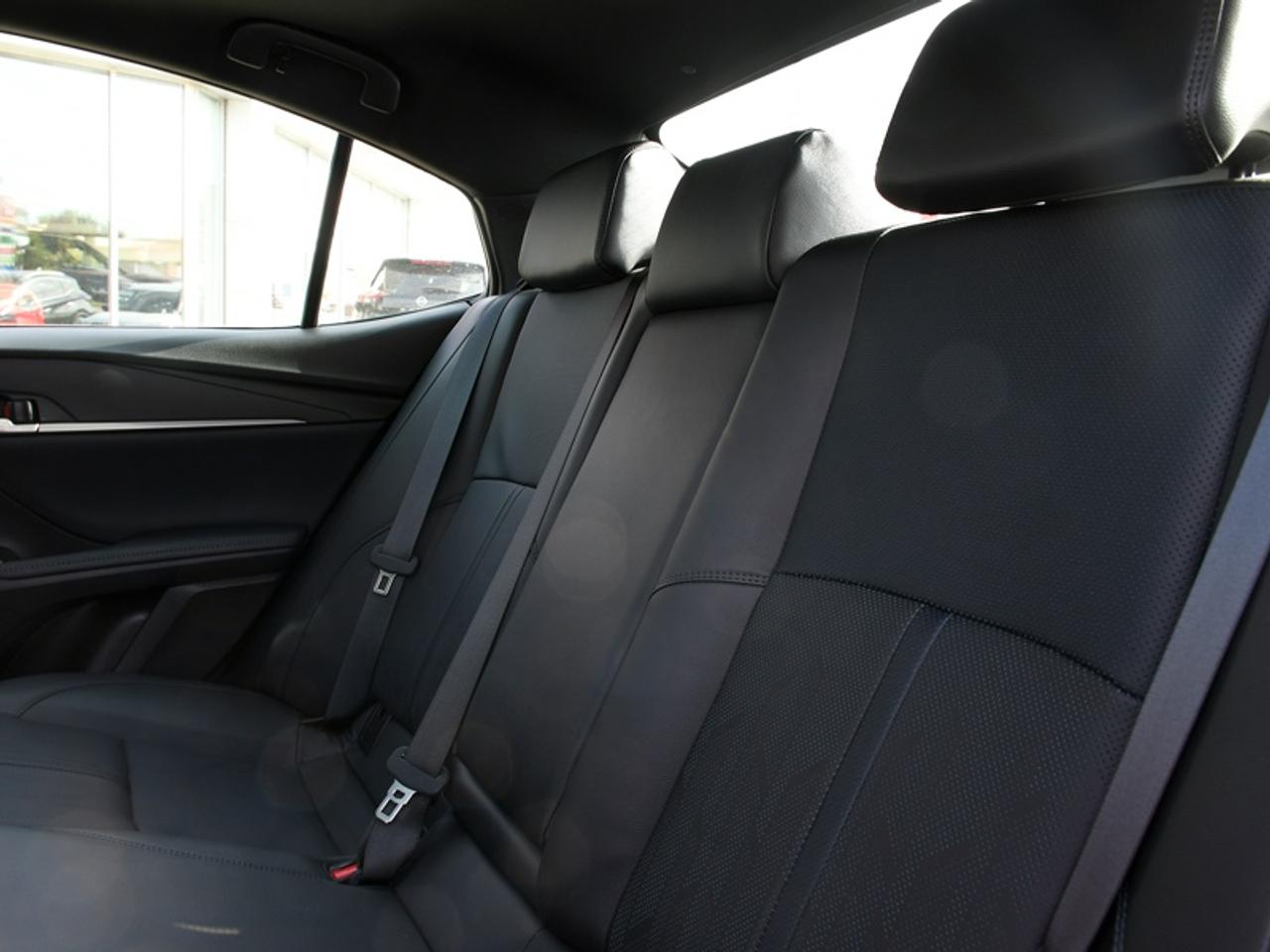 2025 Toyota Camry XSE   Leather   Navi   Roof   Adaptive Cruise   Alloys Photo