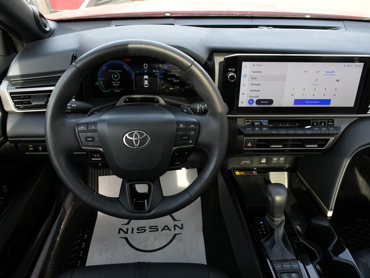 2025 Toyota Camry XSE   Leather   Navi   Roof   Adaptive Cruise   Alloys Photo