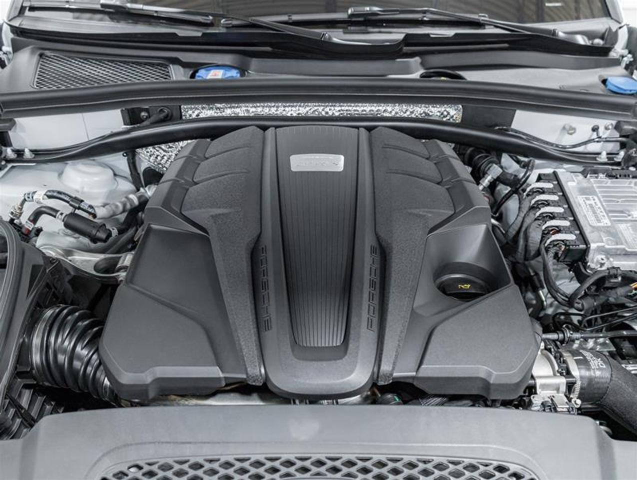 2026 Porsche Macan  Photo