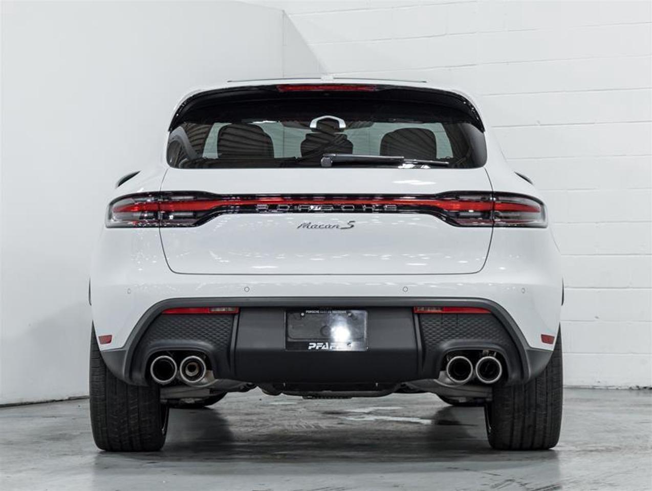 2026 Porsche Macan  Photo