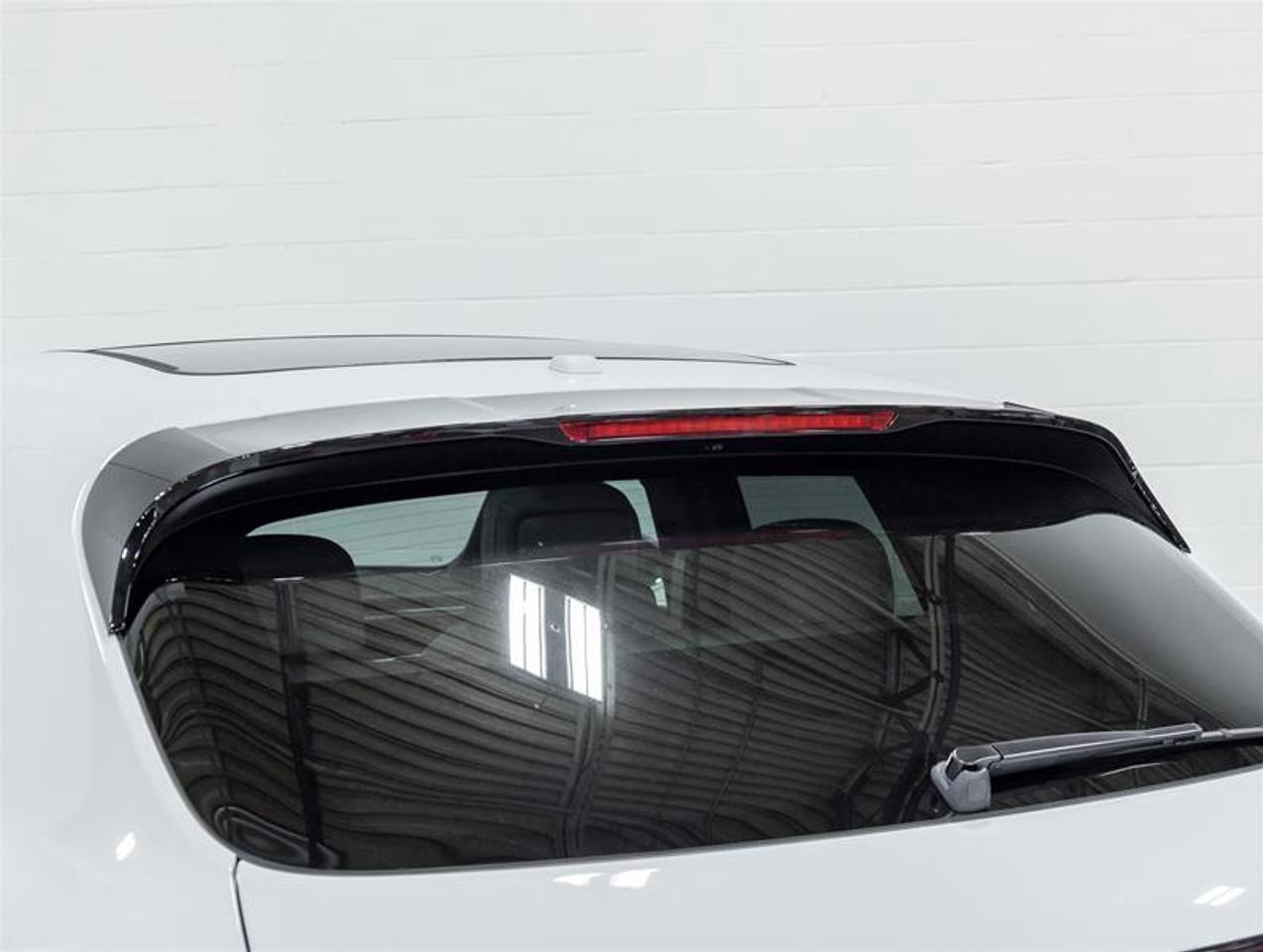 2026 Porsche Macan  Photo