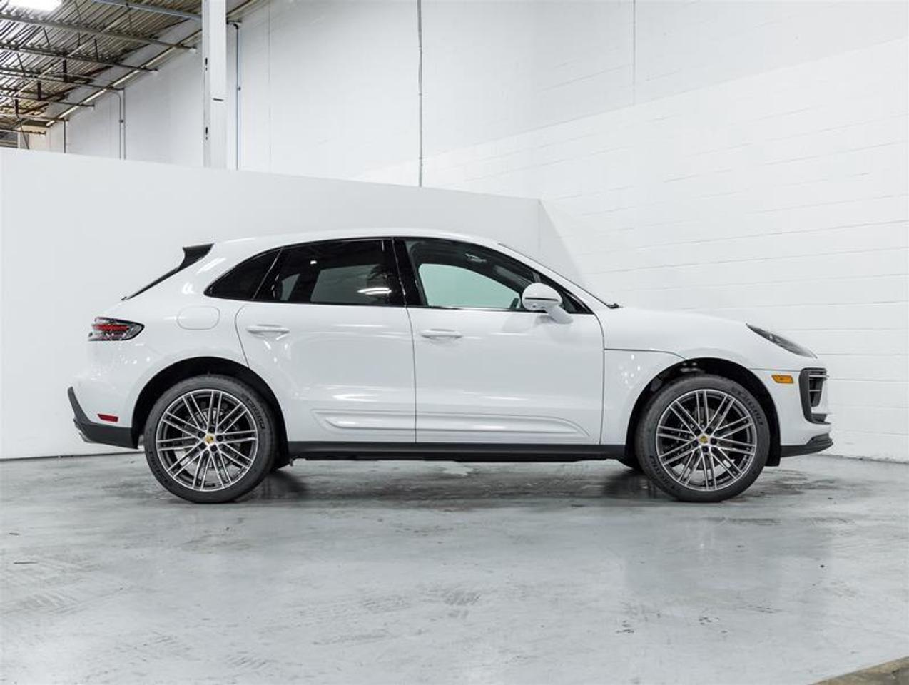 2026 Porsche Macan  Photo