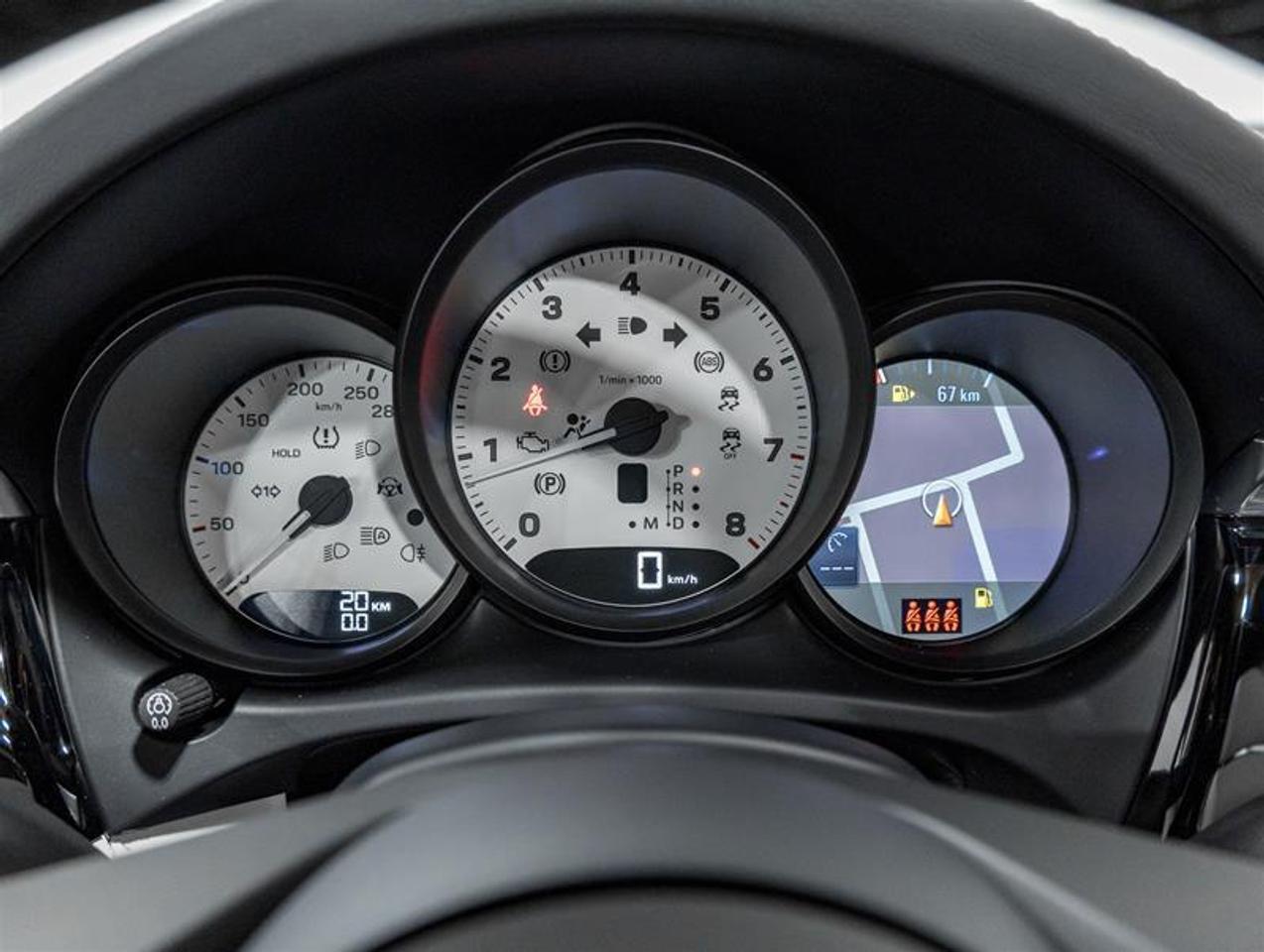 2026 Porsche Macan  Photo