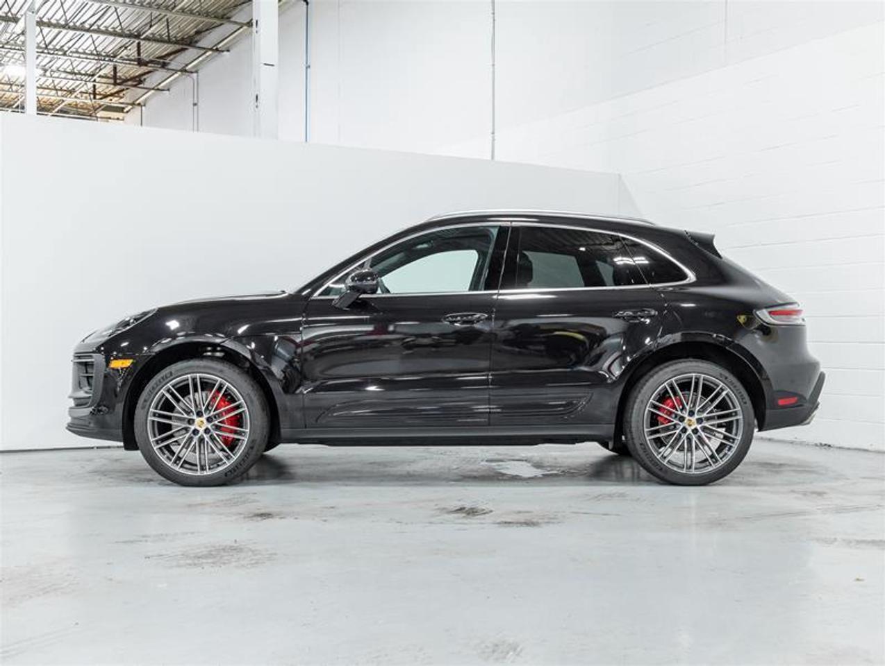 2026 Porsche Macan  Photo3