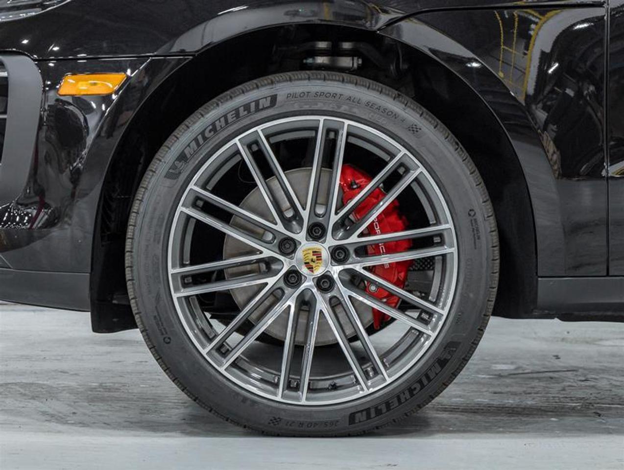 2026 Porsche Macan  Photo
