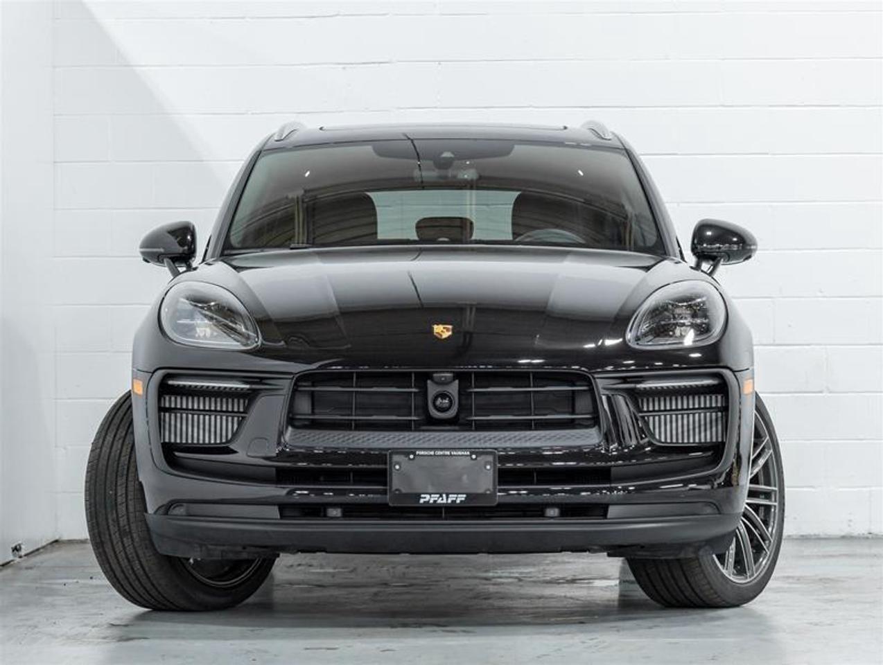 2026 Porsche Macan  Photo