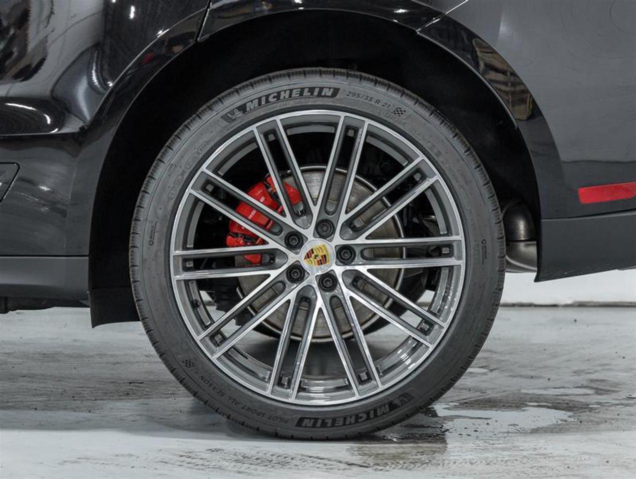 2026 Porsche Macan  Photo