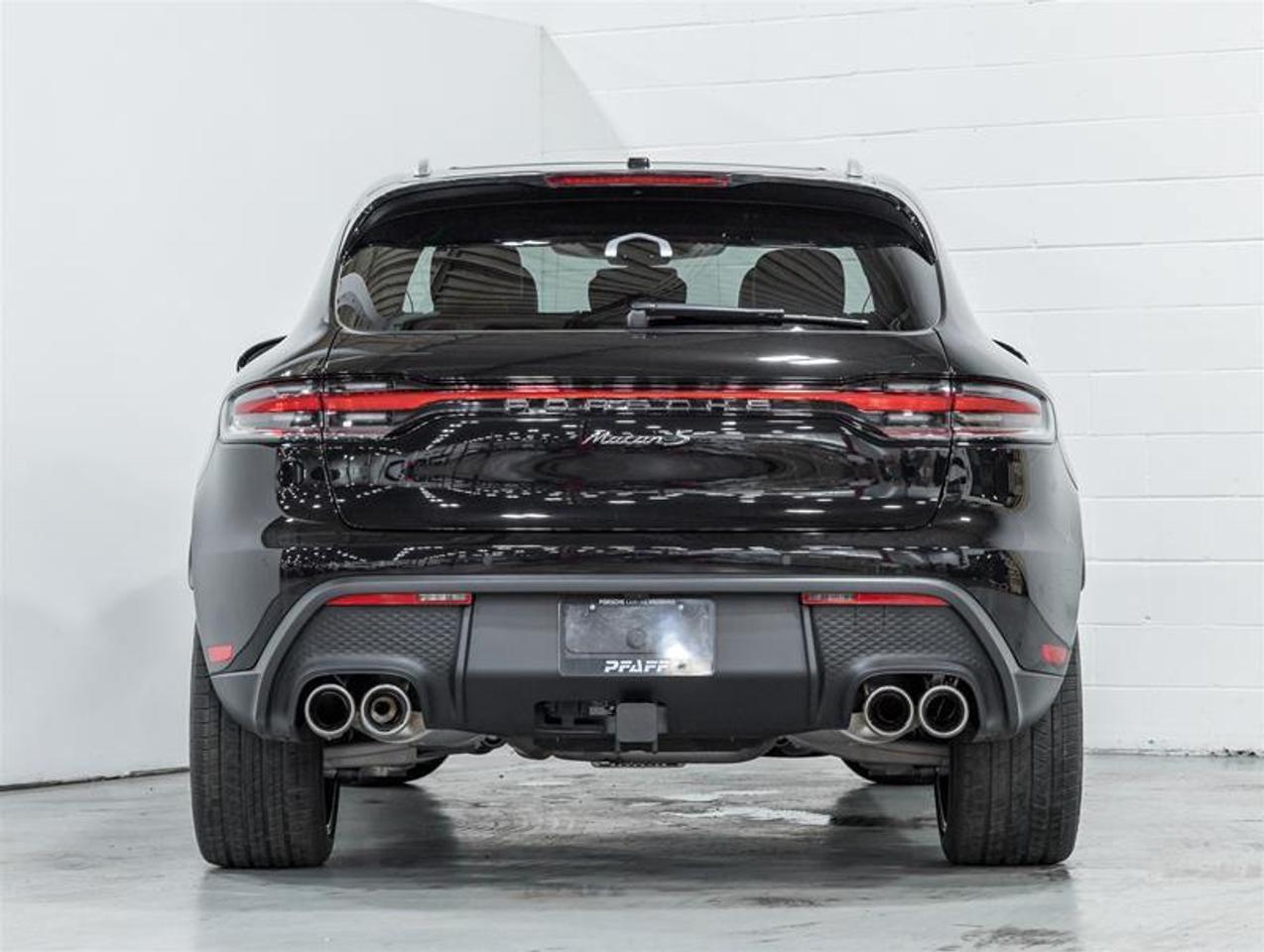 2026 Porsche Macan  Photo
