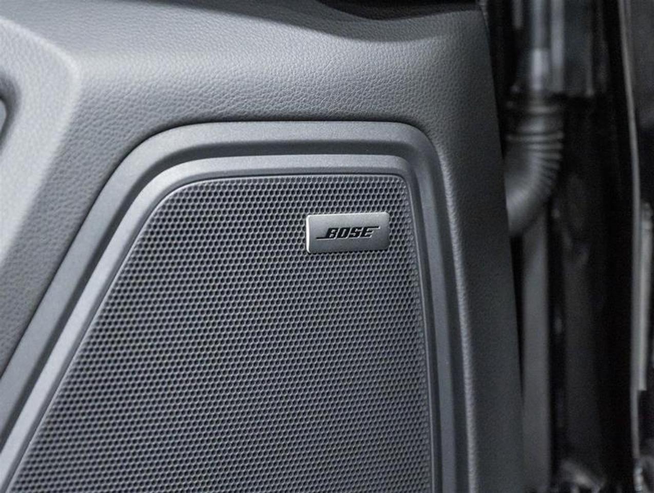 2026 Porsche Macan  Photo