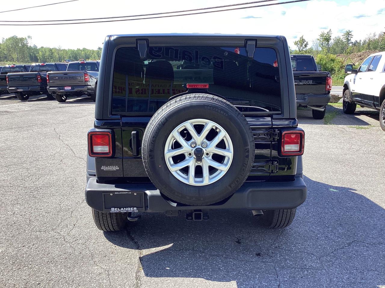 2023 Jeep Wrangler Sport S Photo