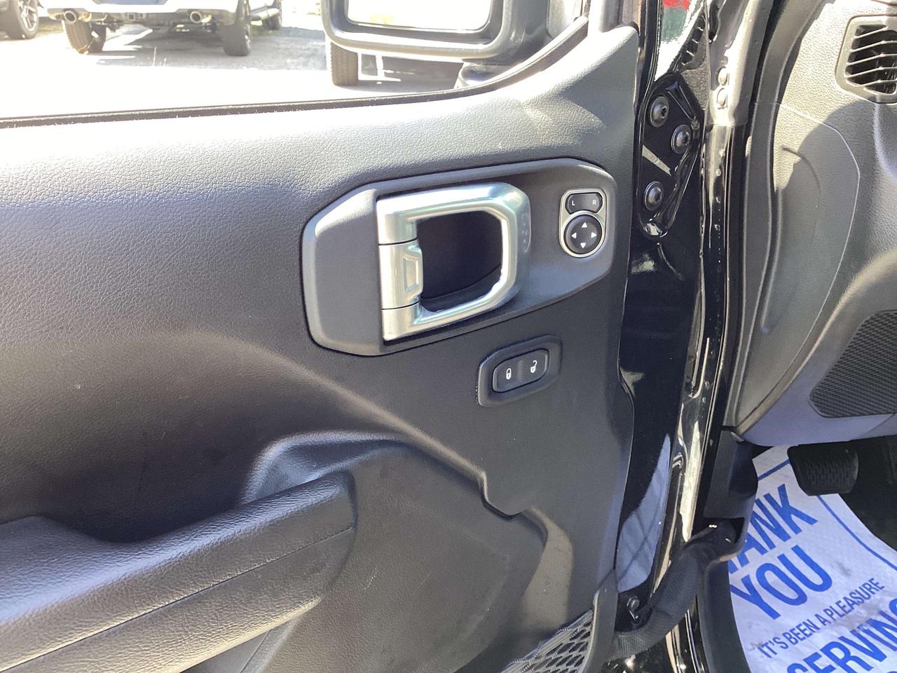 2023 Jeep Wrangler Sport S Photo