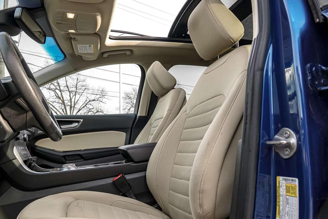 2020 Ford Edge SEL AWD Photo