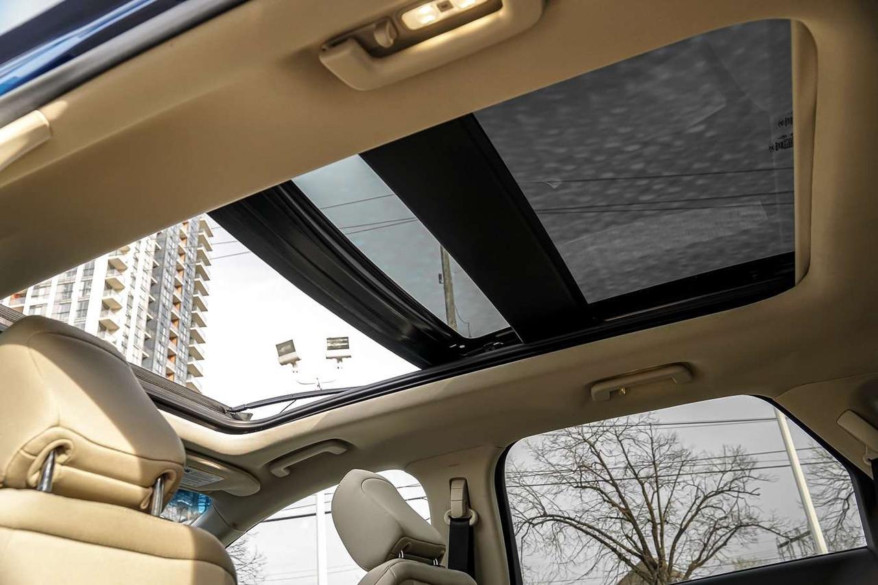 2020 Ford Edge SEL AWD Photo