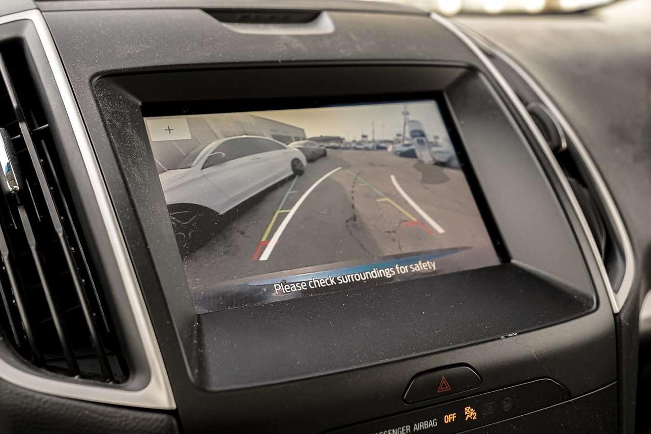 2020 Ford Edge SEL AWD Photo