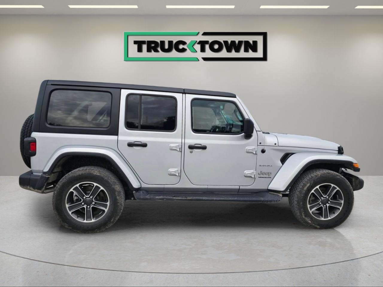 2023 Jeep Wrangler SAHARA 4DR 4X4 Photo