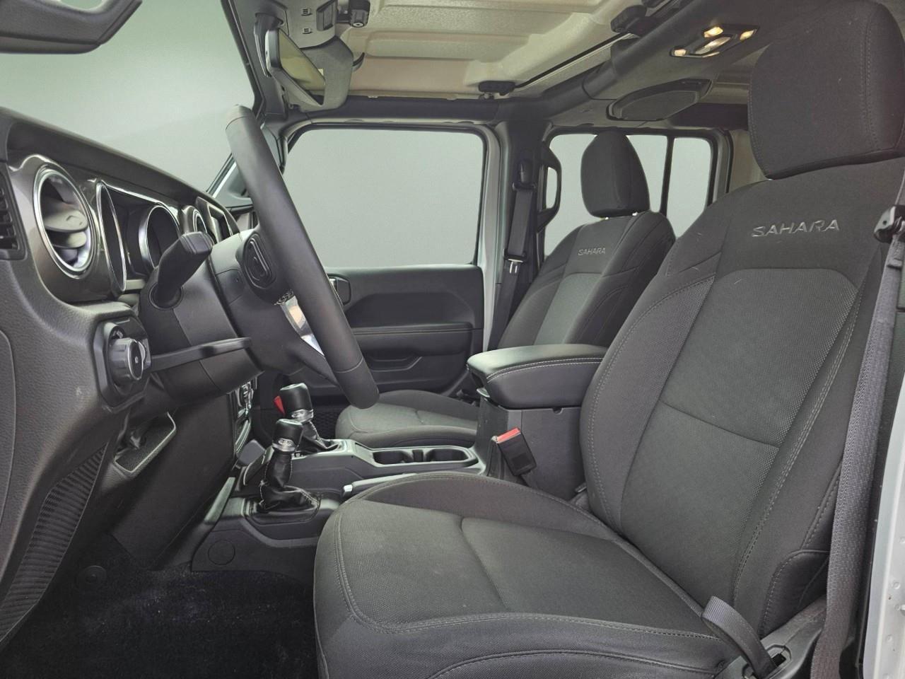 2023 Jeep Wrangler SAHARA 4DR 4X4 Photo