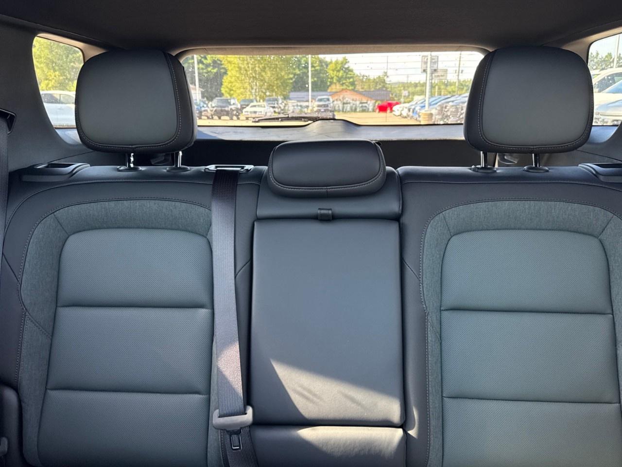 2027 GMC Terrain AWD AT4 Photo
